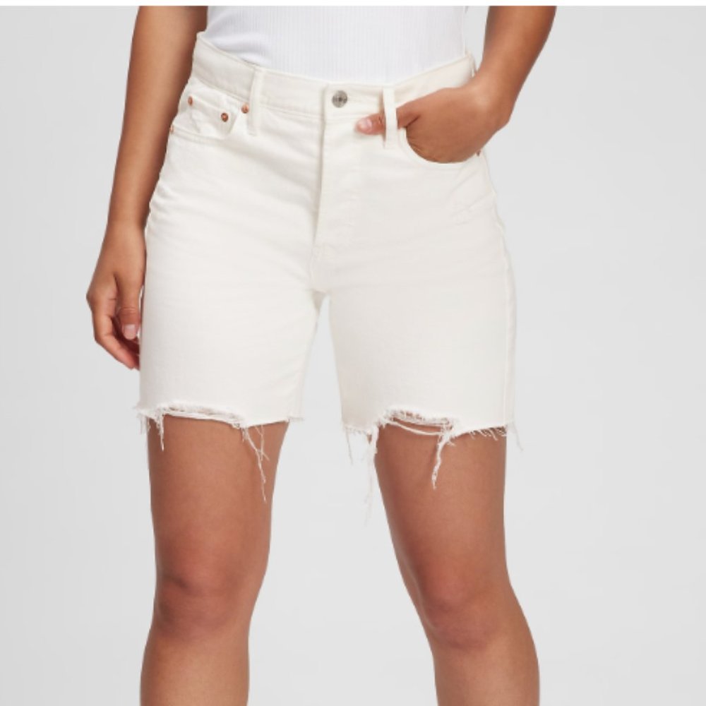 Gap Highrise Cheeky Midi Short - 27
